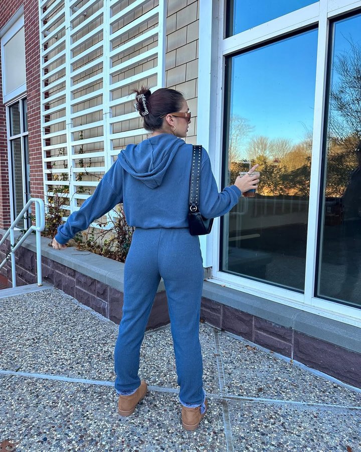 Instagram post by @ashleycorbo for rue21. Caption reads: [...] the season for buying yourself gifts....