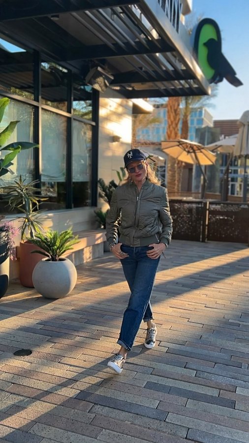 Instagram post by @moreturquoise for Jambu. Caption reads: [...] Friends! I’ve got TWO new fab shoes from....