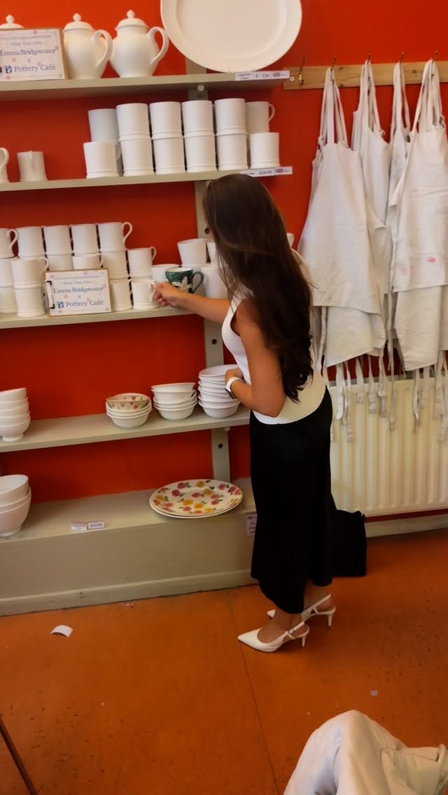 Instagram post by @mrs_flowers_life for Pottery Café. Caption reads: [...] stayed for hours painting. PR Invite....