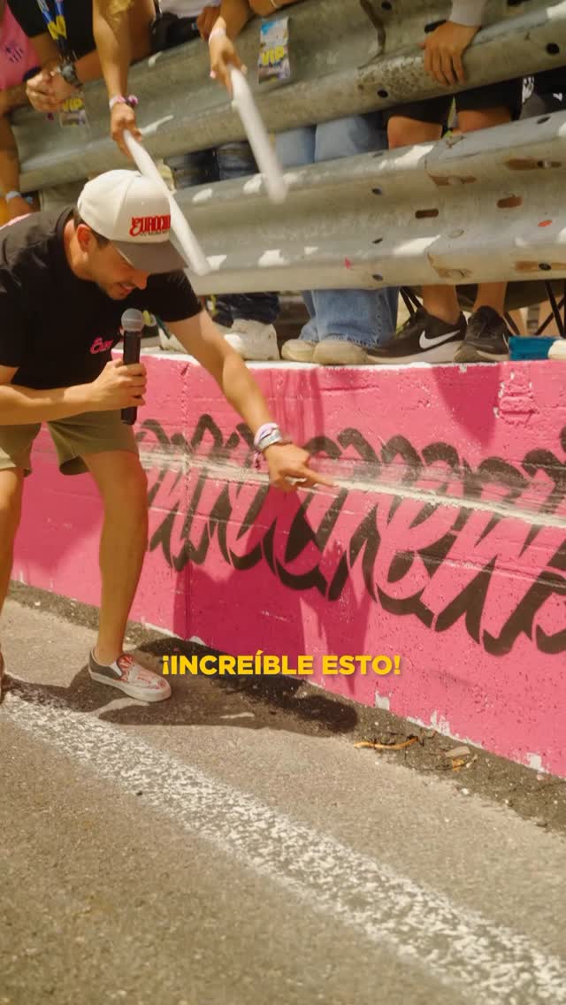 Instagram post by @paul_rwd for Hot Wheels. Caption reads: KING OF THE WALL 👑 

15 vueltas consecutivas....