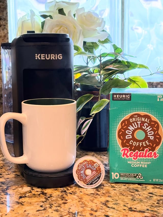 Instagram post by @ohmymichie for Keurig. Caption reads: [...] The K-Mini Mate Plus Coffee Maker from....