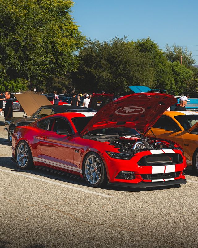 Instagram post by @juniorr_5.0 for OPT7 Lighting. Caption reads: [...] @fifteen.media Sponsors: 🔻 OPT7 Lighting-....