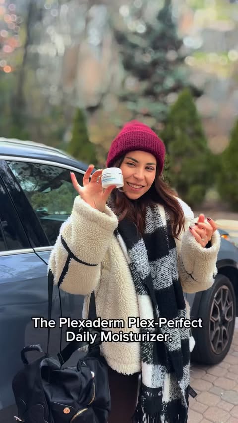 Instagram post by @esma.yucelsat for Plexaderm. Caption reads: [...] officially become my cold-weather lifesaver.....