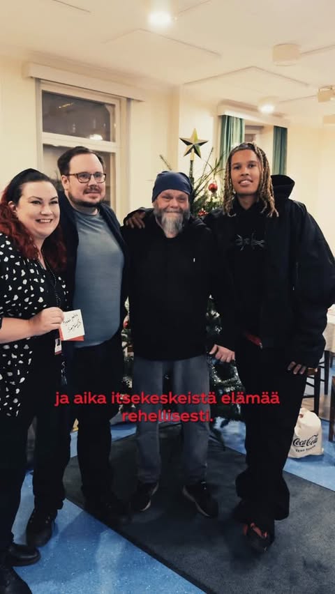 Instagram post by @sexmane1000 for Coca-Cola Suomi. Caption reads: Mainos @cocacolafi 

Oon saanu teiltä paljon ja....