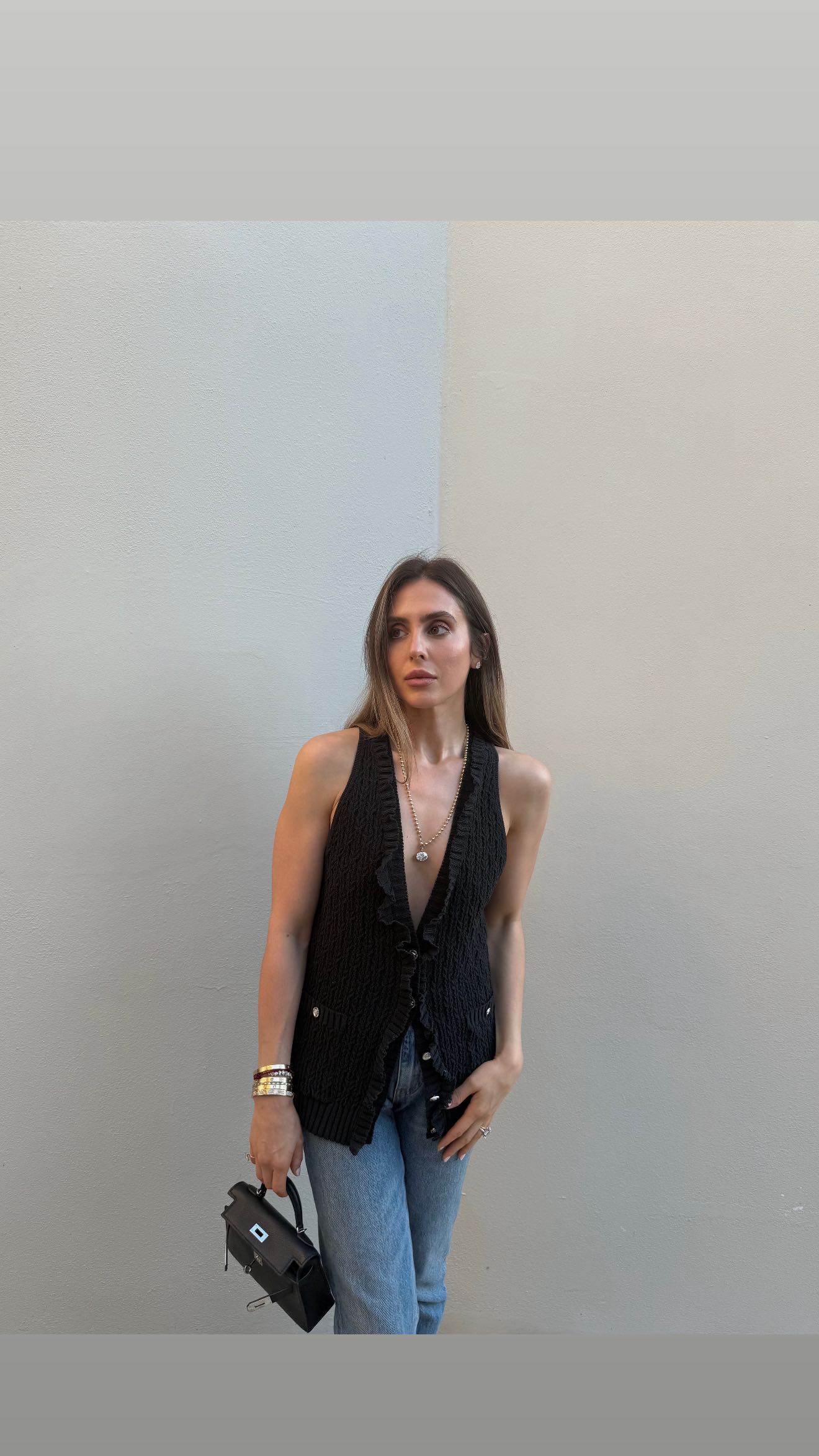 Instagram post by @itsjennarennert for bareMinerals. Caption reads: Comment SHOP & I’ll DM you the exact liner....