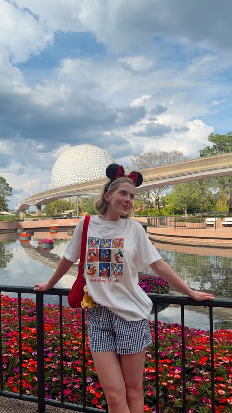 Instagram post by @indiaamoon for Walt Disney World. Caption reads: Disney outfit ideas ✨⭐️💗🧚🏼‍♀️✨🏰....