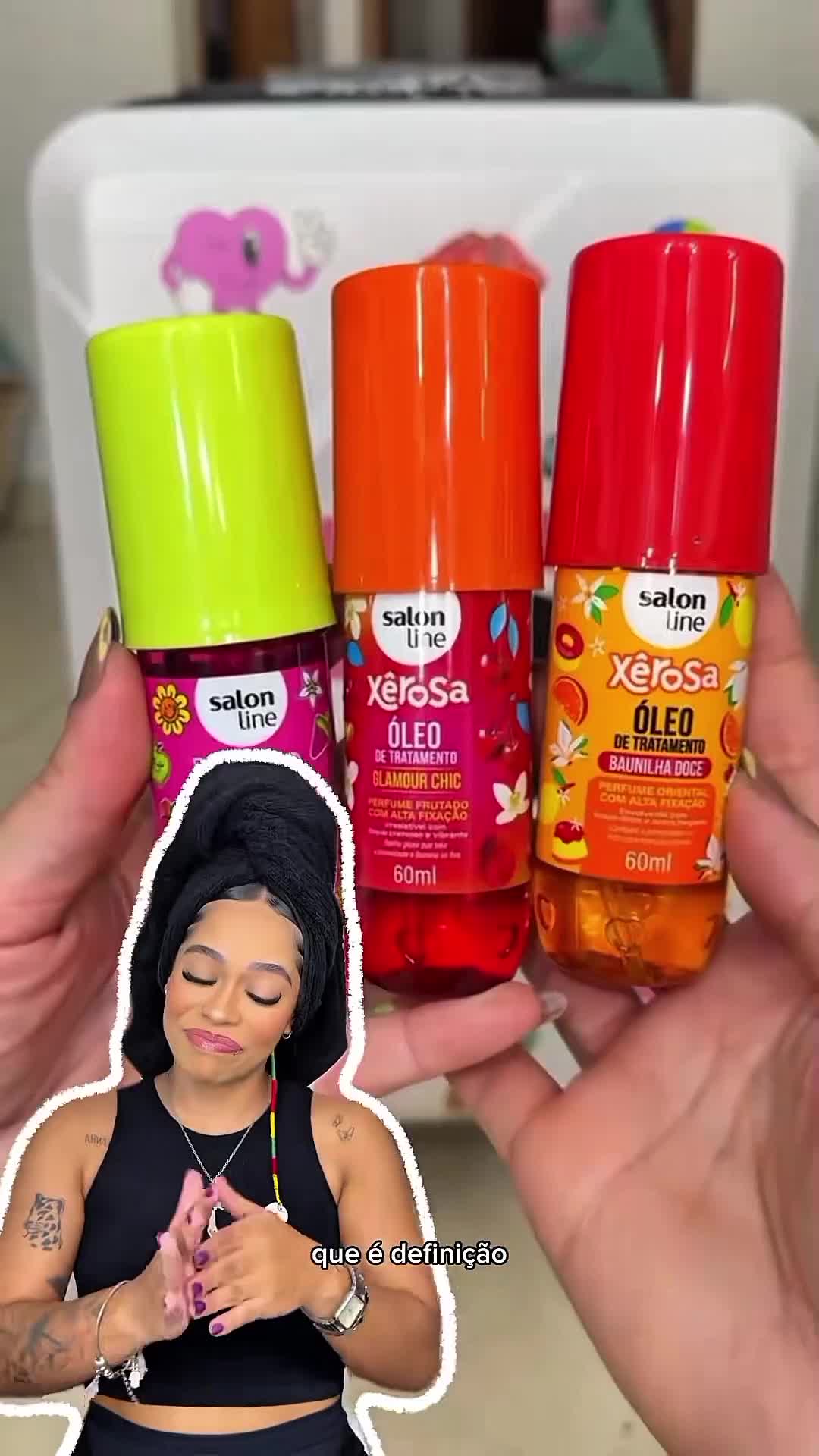 TikTok post by @penteados.1.1 for Salon Line. Caption reads: #RotinaDeXêrosa @salonlinebrasil #fy #hair @Jeh....