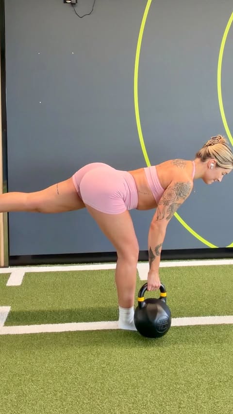 Instagram post by @workoutwithroxanne for Women's Best. Caption reads: Lift with Love Collection 💗 @womensbest Lower....