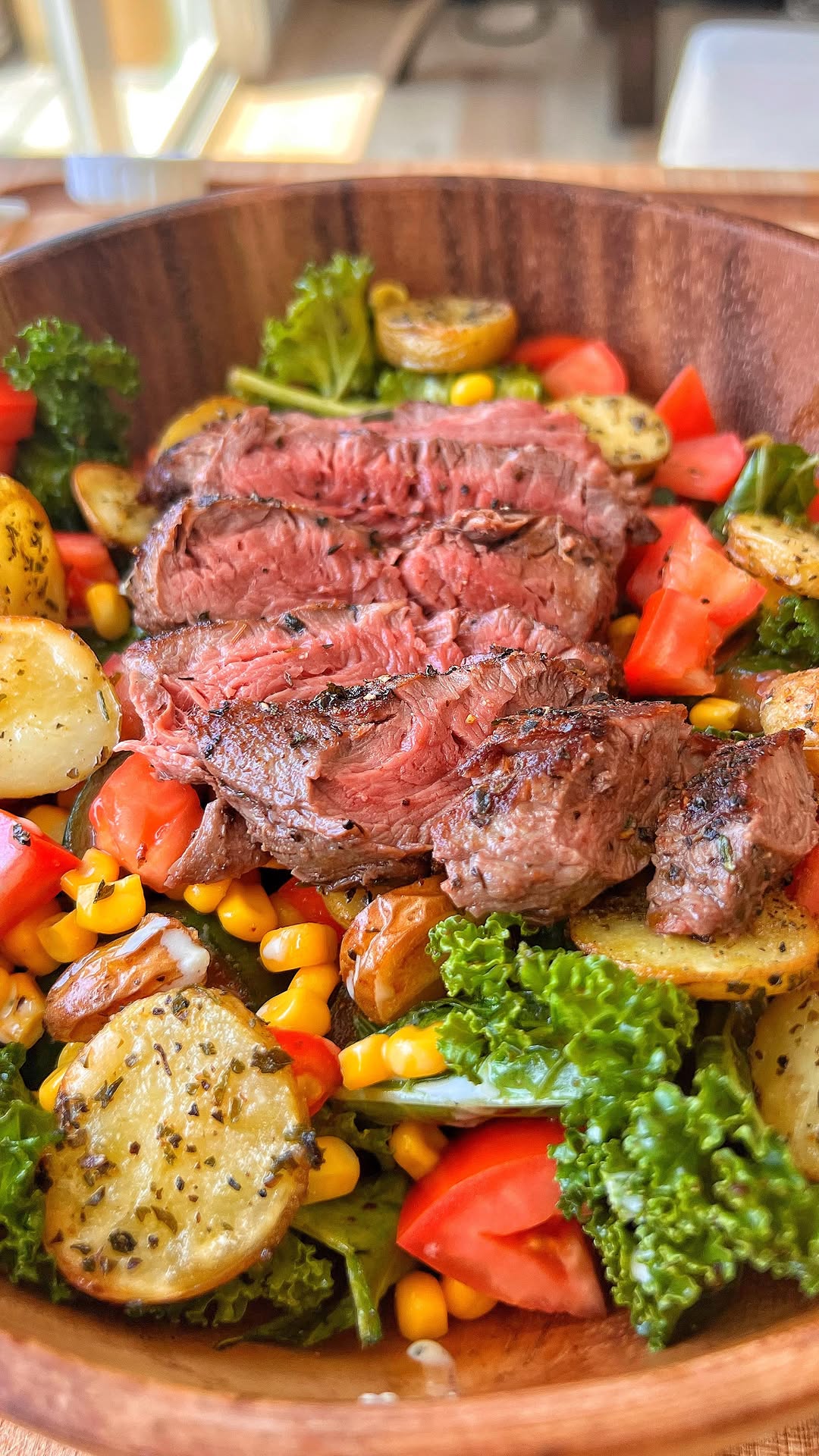 Instagram post by @low.carb.love for Green Chef. Caption reads: THE BEST STEAK SALAD!!! (high protein, gluten....