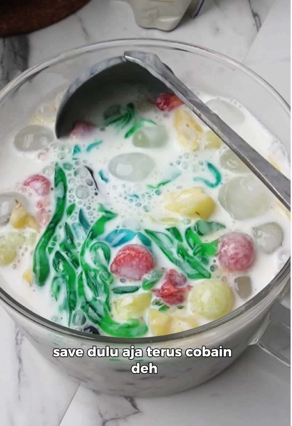 TikTok post by @masakansimple for Frisian Flag Indonesia. Caption reads: save dulu aja 📌 Bikin takjil creamy yang viral....