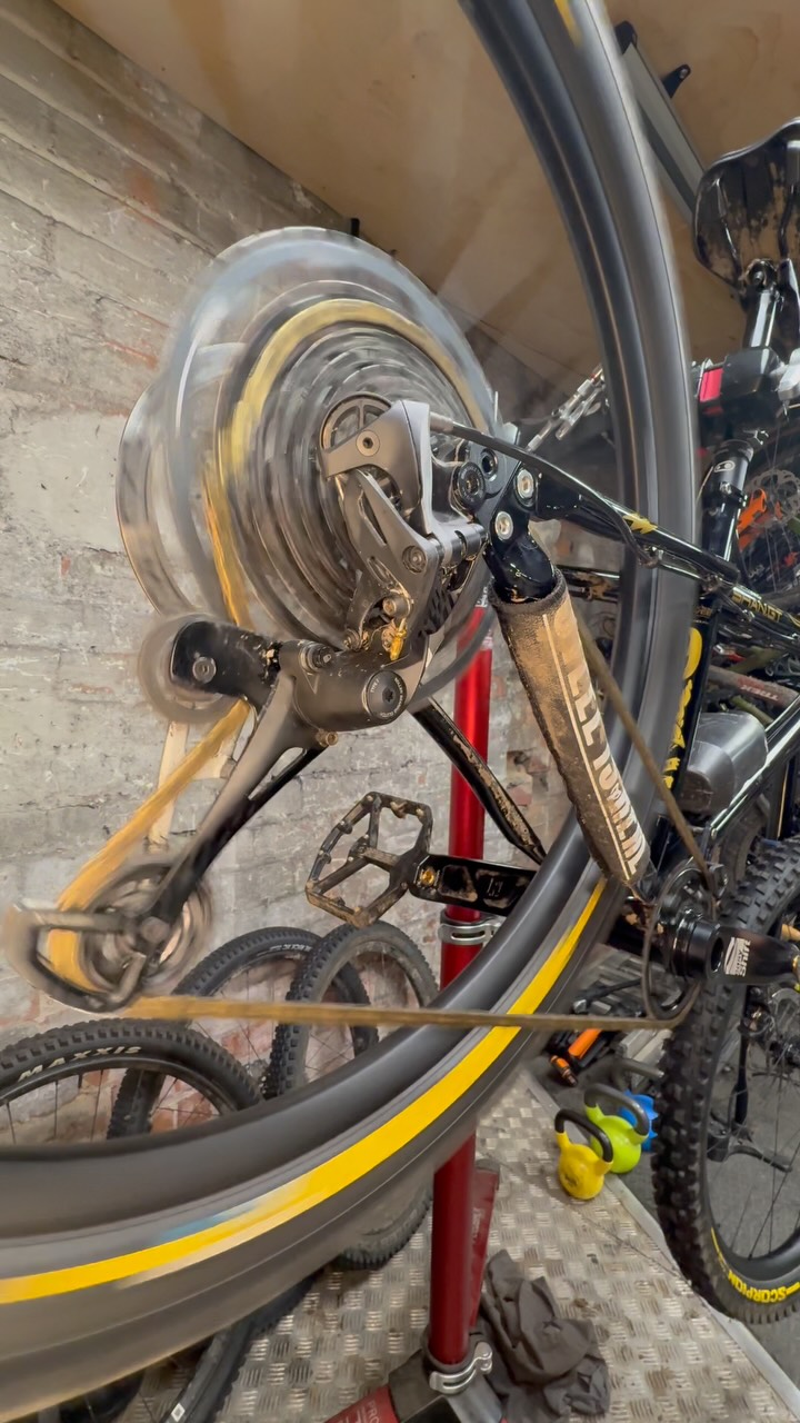 Instagram post by @hxr_components for Feedback Sports. Caption reads: [...] @abusukltd @stashedproducts @feedbacksports....