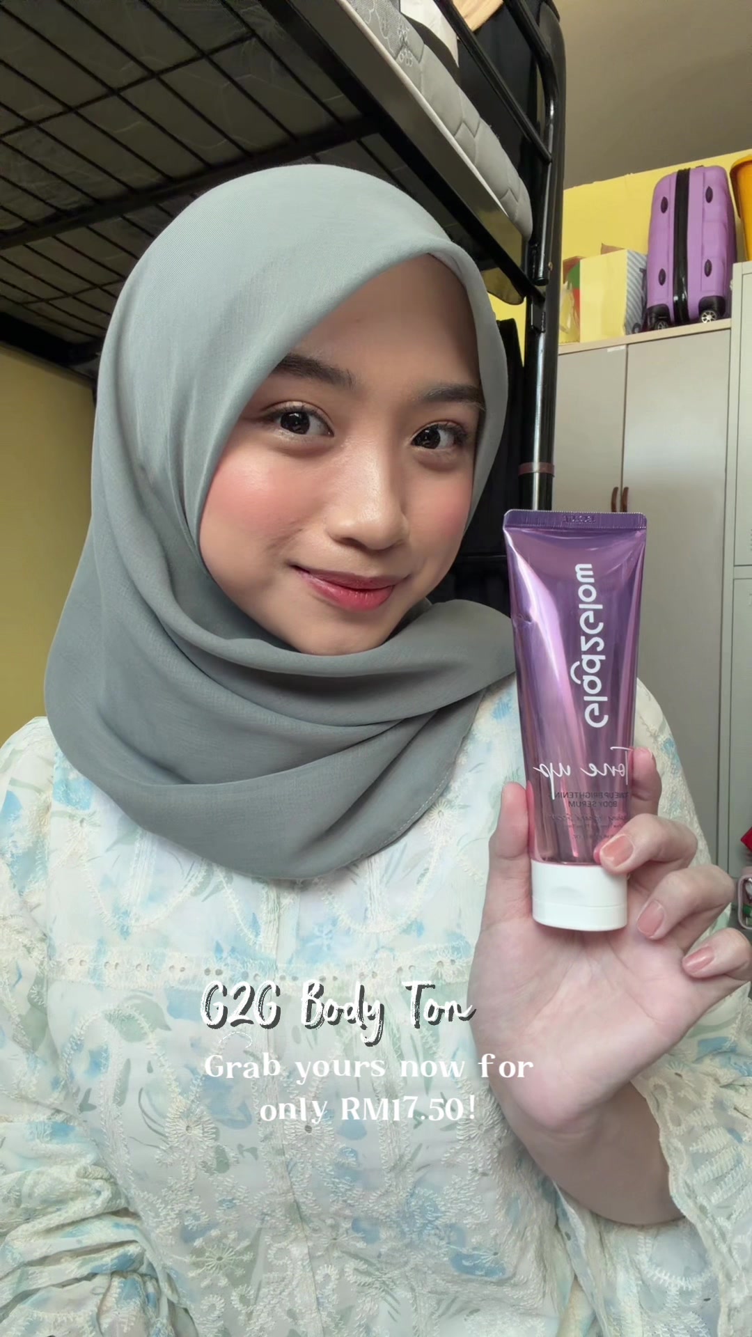 TikTok post by @helenatwt for Glad2Glow.my. Caption reads: [...] up that blends perfectly! It’s the....
