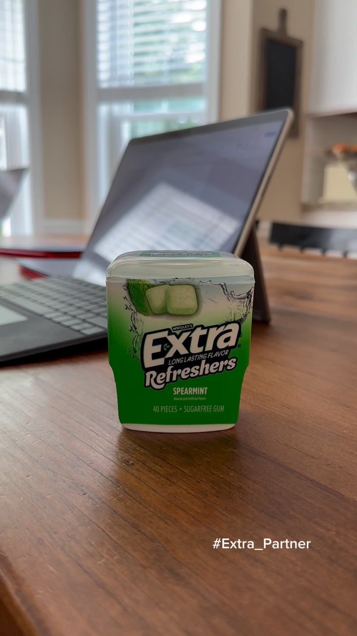 Instagram post by @simplelifeofsunshine for EXTRA Gum. Caption reads: #Extra_partner Having teenage twins means....