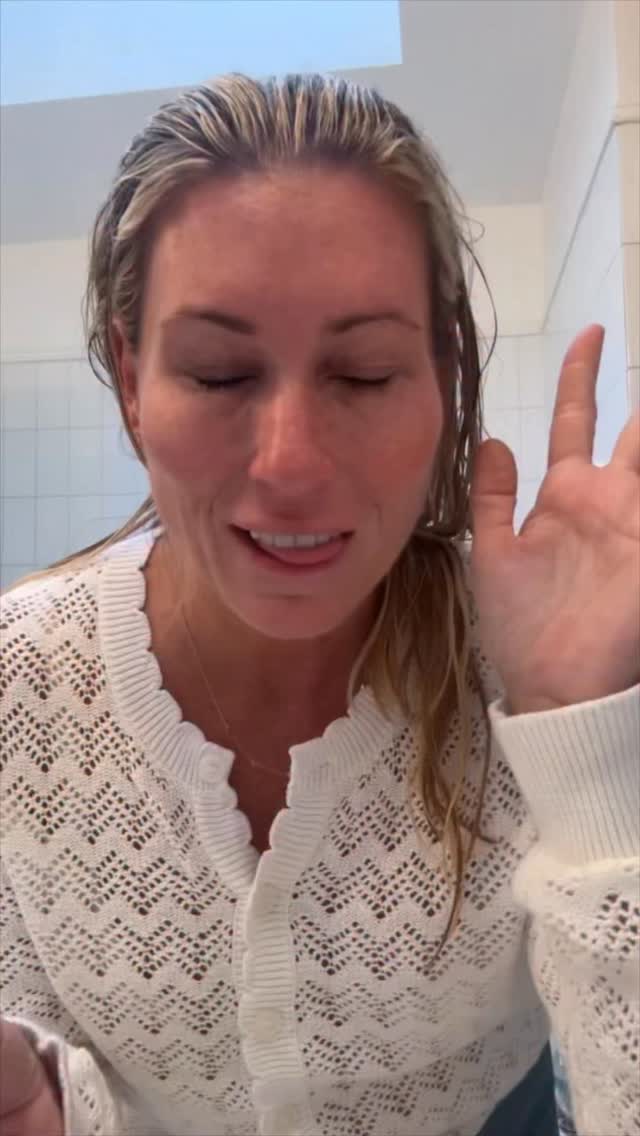 Instagram post by @catandnat for Cosmette Skincare. Caption reads: [...] shipping with our code! Obsessed!!....