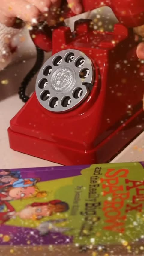 Instagram post by @soreonline for Coca-Cola. Caption reads: I-am dat numarul de telefon, iar Mosul… a sunat.....