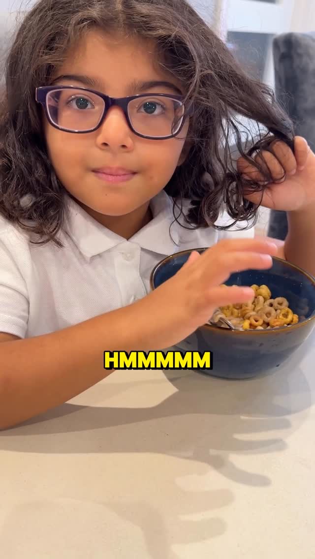 Instagram post by @hamagramm for Readingeggs. Caption reads: Alphabet game with my daughter! @readingeggs 
....