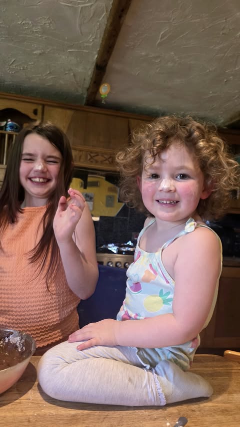 Instagram post by @pinotparentingxwithxmrsp for Come Round. Caption reads: [...] #shakira #familyfun @disneyuk @shakira....