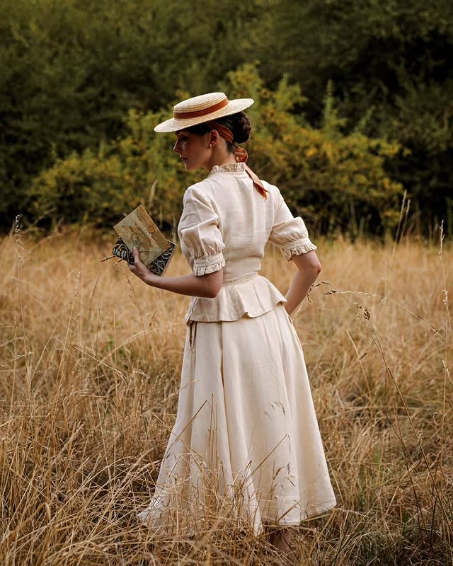 Instagram post by @shirinatra for Son de Flor. Caption reads: [Ad/Werbung] The lady in white on a late summers....