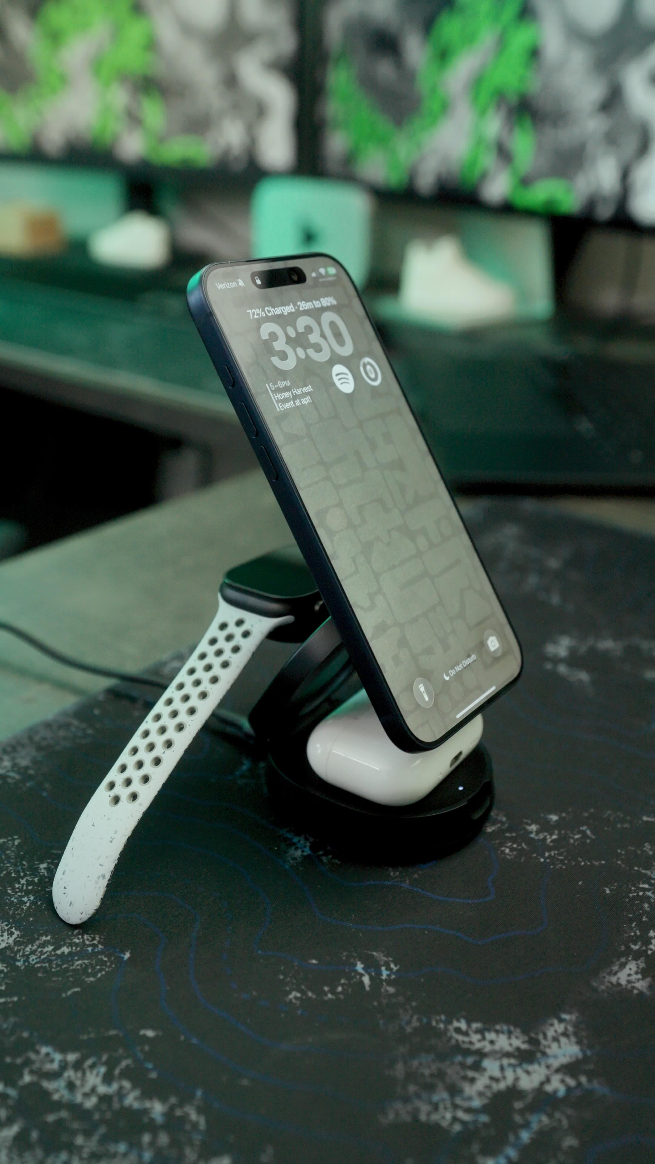 Instagram post by @johnnyhochstetler for Belkin. Caption reads: My Holiday shopping cheat code 🎁 

Belkin’s....