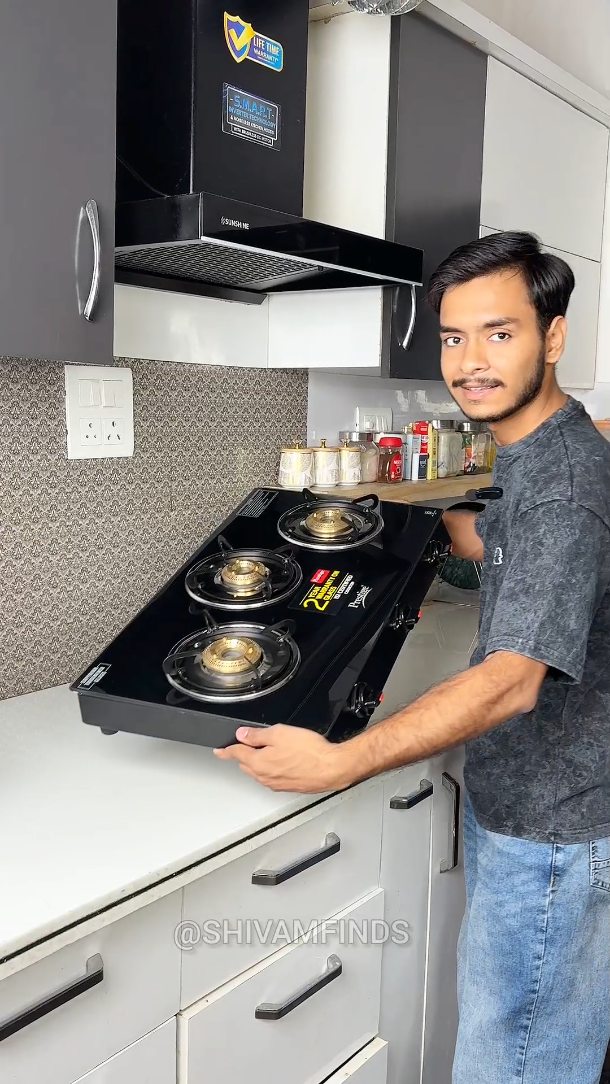 Instagram post by @shivamfinds for TTK Prestige. Caption reads: 🔥 Time to say bye-bye to old chulha!
Maine....