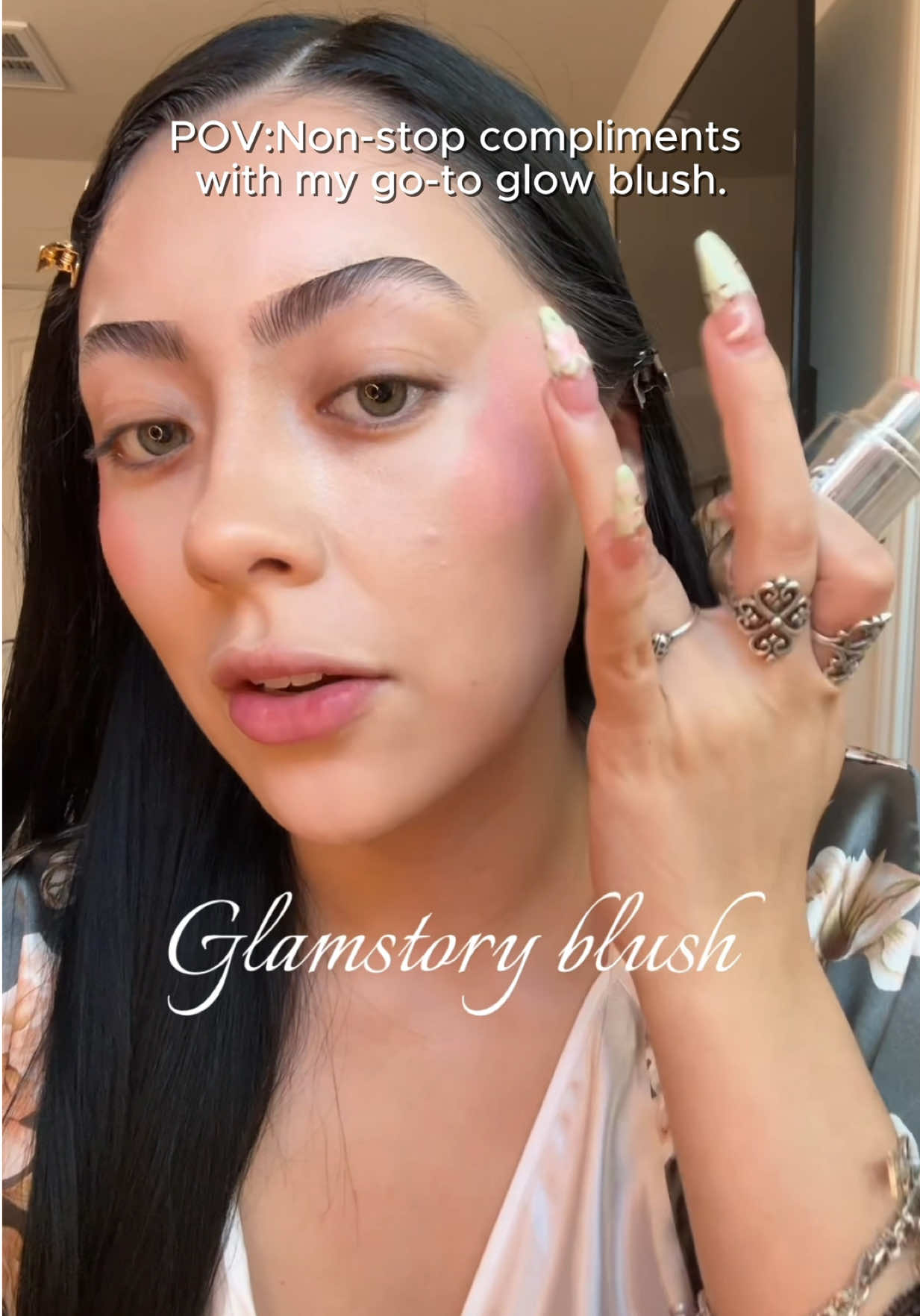 TikTok post by @marinaaa.ro for Glam Story. Caption reads: @Glamstory Global #dealsforyoudays [...].