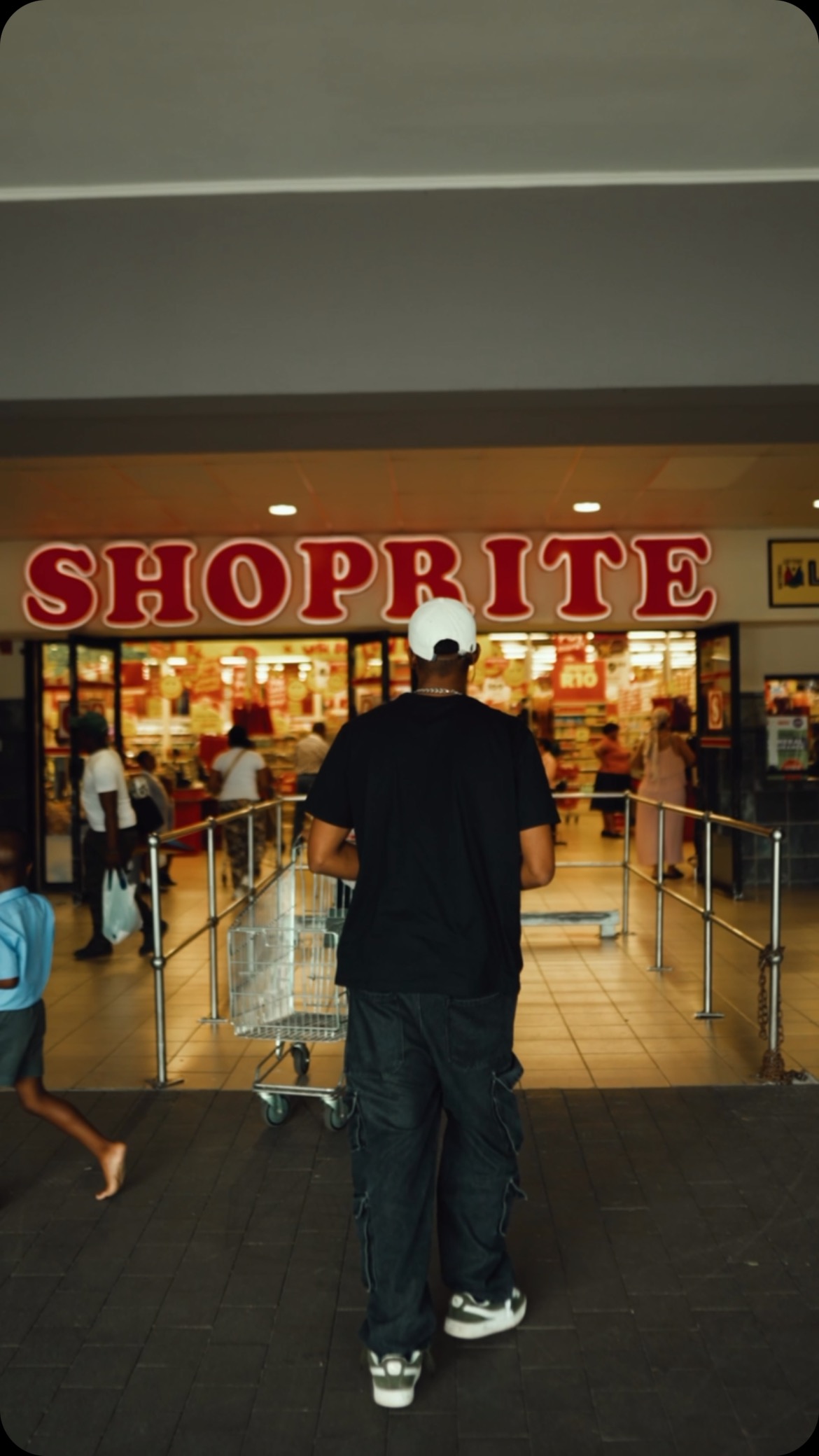 Instagram post by @totallynotshido for ShopRite. Caption reads: It’s competition time with @shopritesa and....