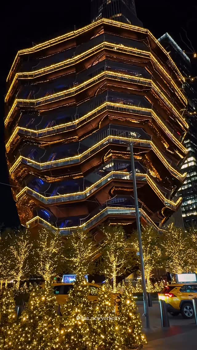 Instagram post by @nycity__ig for Wells Fargo. Caption reads: [...] Lighting Ceremony ✨ @hudsonyards @wellsfargo....