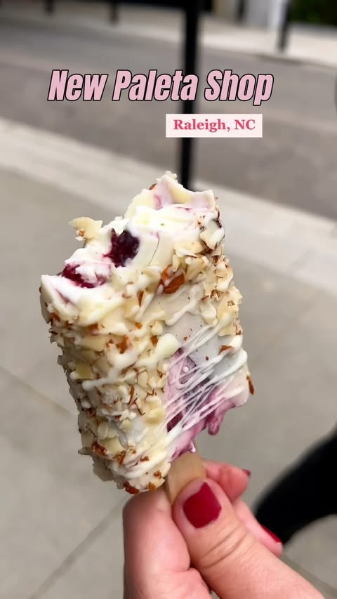 Instagram post by @lindaeatsworld for Morelia Gourmet Paletas. Caption reads: An amazing new paleteria just opened in Smoky....