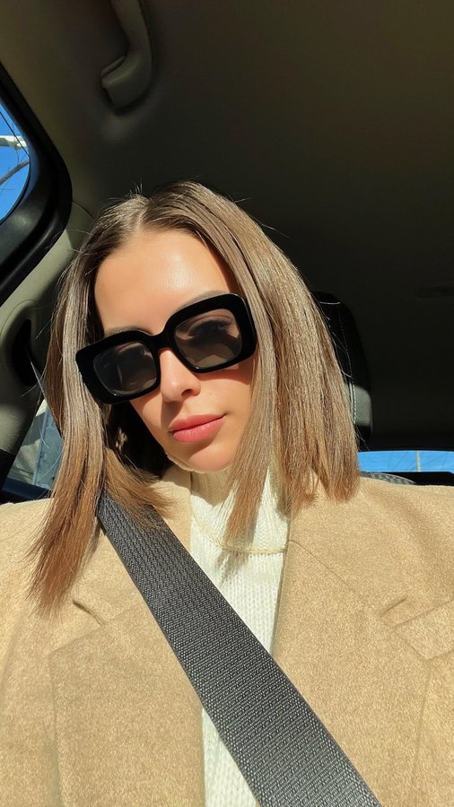 Instagram post by @cristinacataman for Freskincare. Caption reads: @freskincare now an inalienable part of my routine....