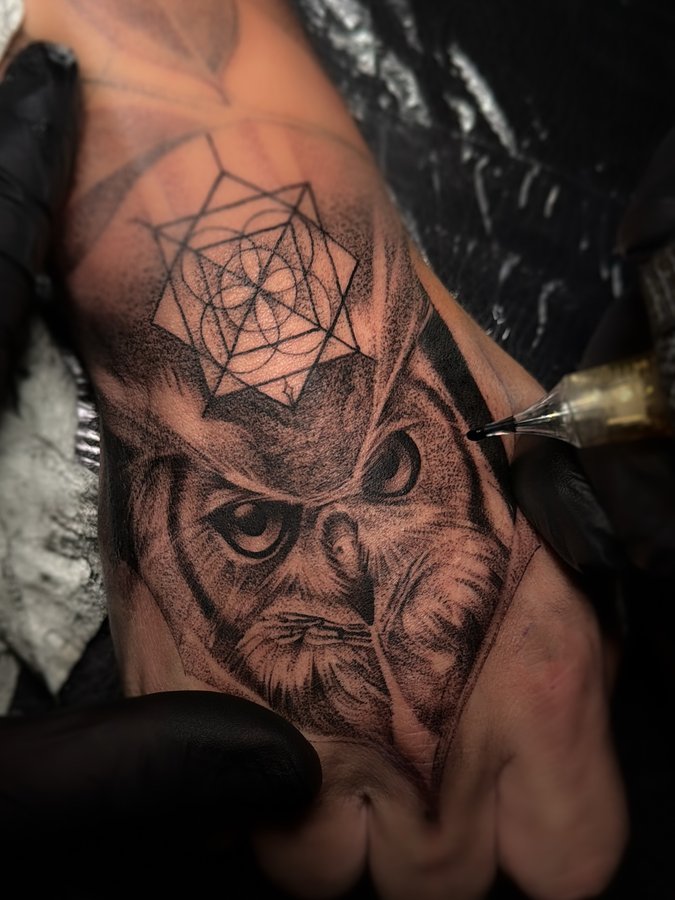 Instagram post by @acsoner for Dynamic Color. Caption reads: Always it’s a pleasure Tavo, thanks for comeback....