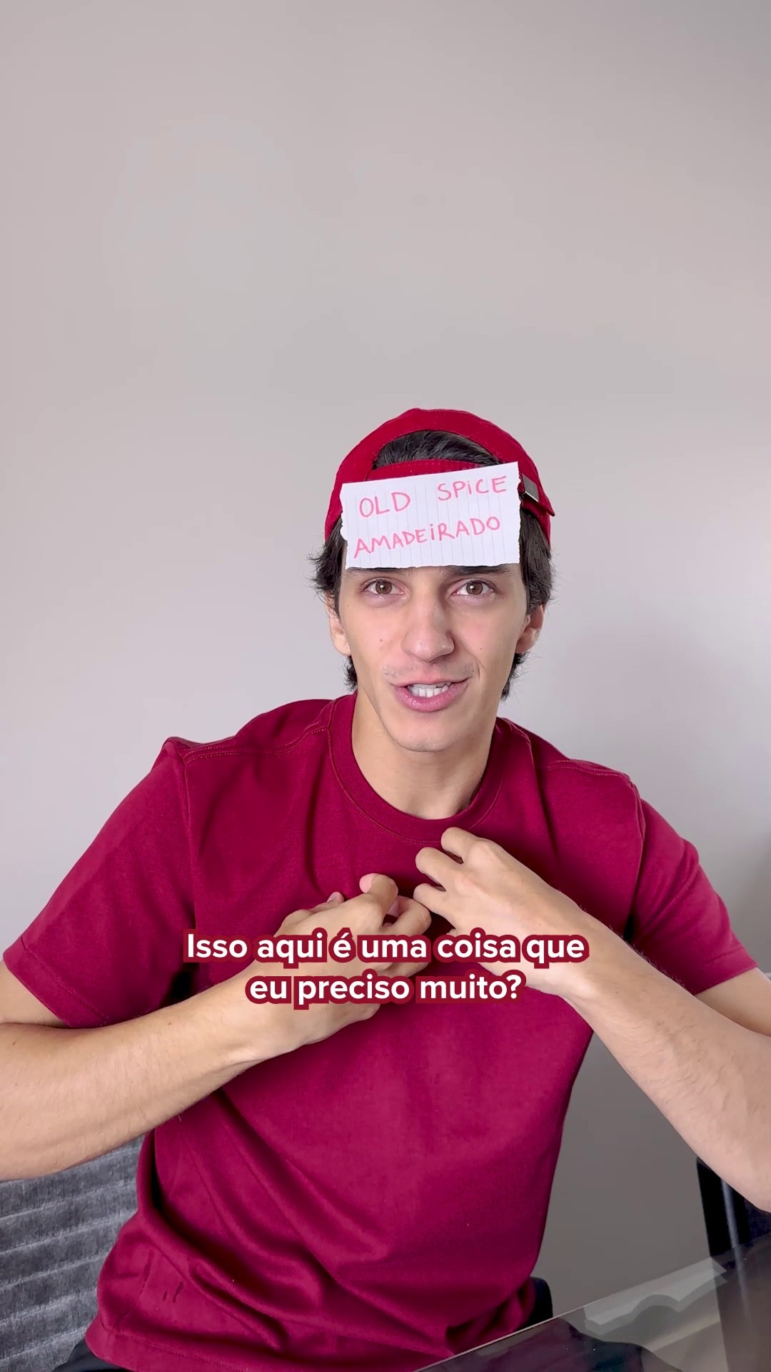 Instagram post by @matheustheodoro_ for Old Spice. Caption reads: Esse vídeo é a indireta perfeita para aquela....