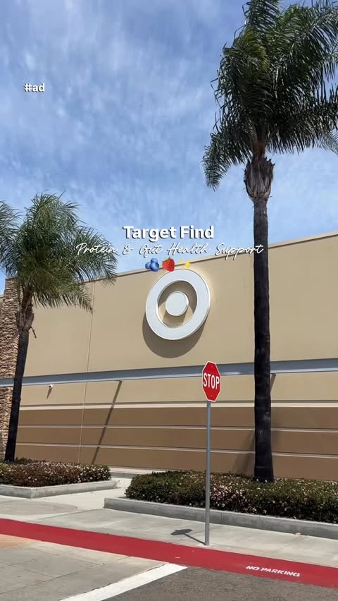 Instagram post by @shesattarget for Oikos Cooperação e Desenvolvimento. Caption reads: #ad Target find for some protein and prebiotic....
