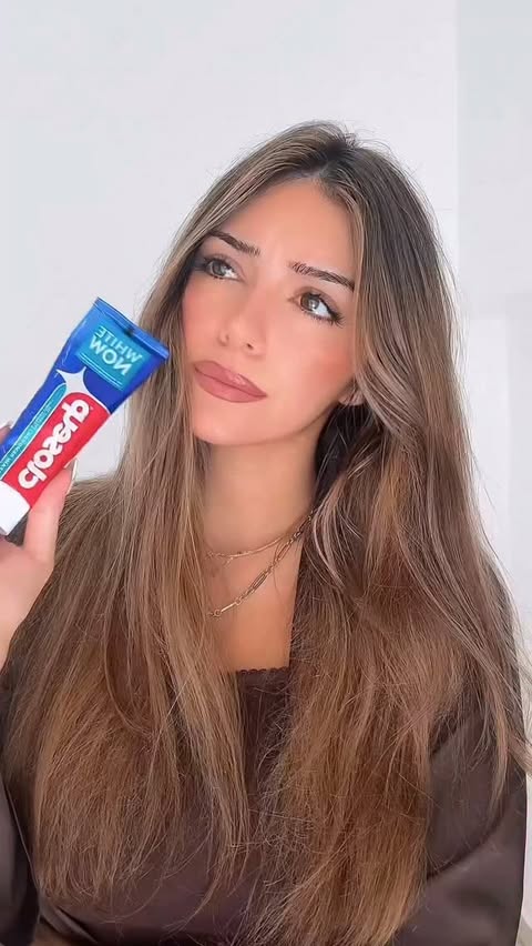 Instagram post by @joelle.chamas for CloseUp Arabia. Caption reads: [...] Don’t let your smile bench you with....