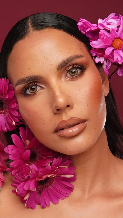 Instagram post by @lauralongo_ for moodylenses. Caption reads: [...] the Garden of Eden Collection from....