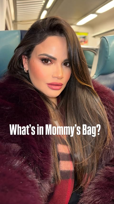 Instagram post by @sammysep for Elvie. Caption reads: LIVING THAT PUMP LIFE 🥛 🐮

@elvie 

#postpartum....