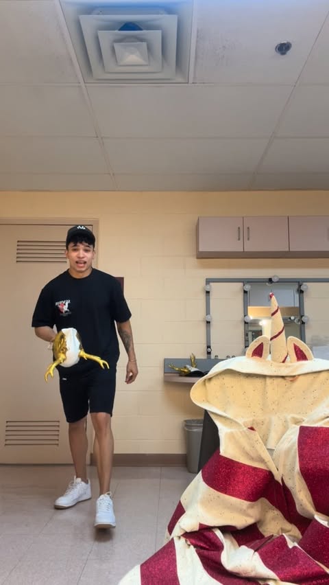 Instagram post by @bielzinx_ for Cirque du Soleil. Caption reads: It’s timeeee for premiere 2.0! 🦌✨
Thankful to be....