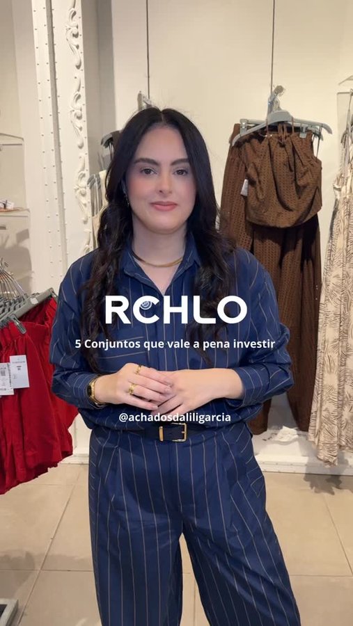 Instagram post by @achadosdaliligarcia for Riachuelo. Caption reads: Conjuntos  perfeitos 

Se quiser o link é só me....