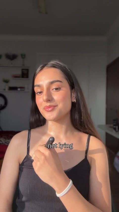 Instagram post by @rishidha_katna for Staze Beauty. Caption reads: Glow that feels like nothing but looks like....