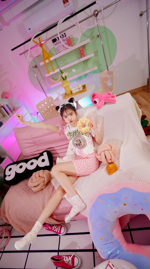 Instagram post by @wingkeh for Foodpanda. Caption reads: [...] from filming are worth it. I know FOODPANDA....