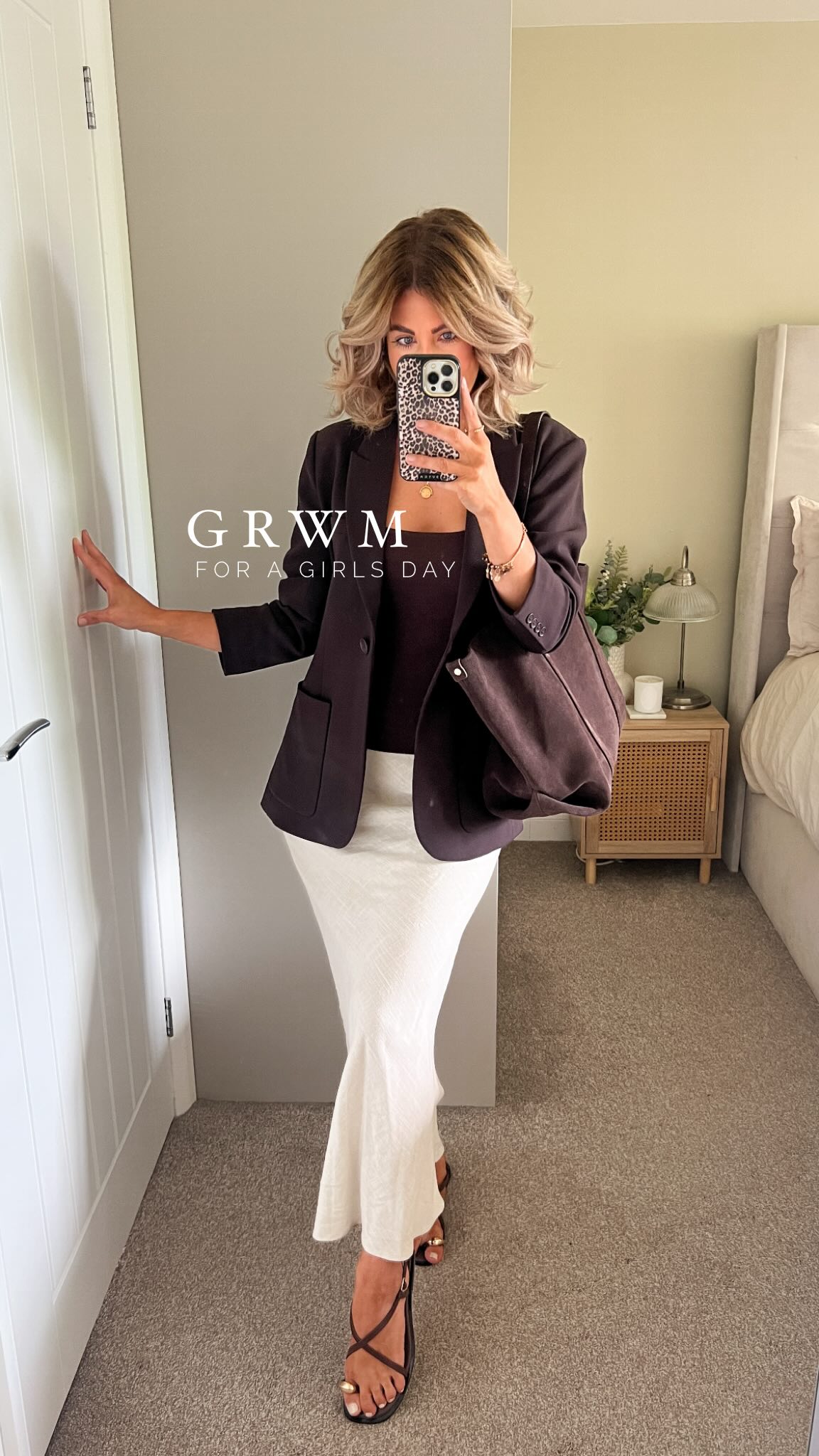 Instagram post by @kirstyannemarr for THREADBARE. Caption reads: GRWM.. I loved this outfit with the cropped jeans....