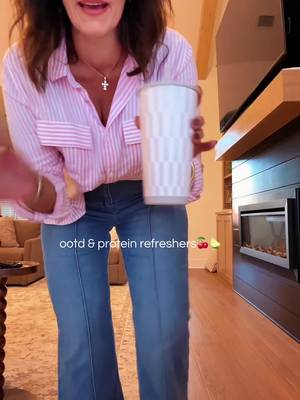 TikTok post by @takingmylifebackat42 for Jordan’s Skinny Mixes. Caption reads: #drinks #refresher #electrolytes @Skinny Mixes.