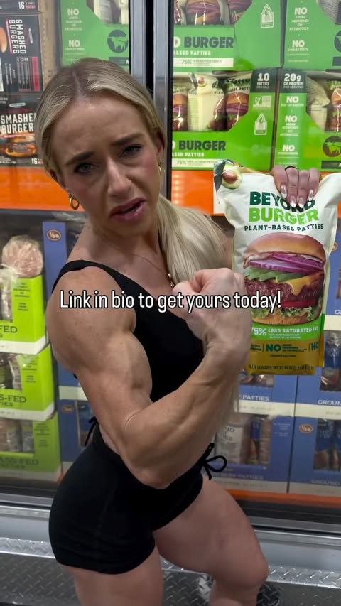 Instagram post by @zoeroseziegler for Beyond Meat. Caption reads: [...] no cholesterol, no excuses! 🍔 @beyondmeat....