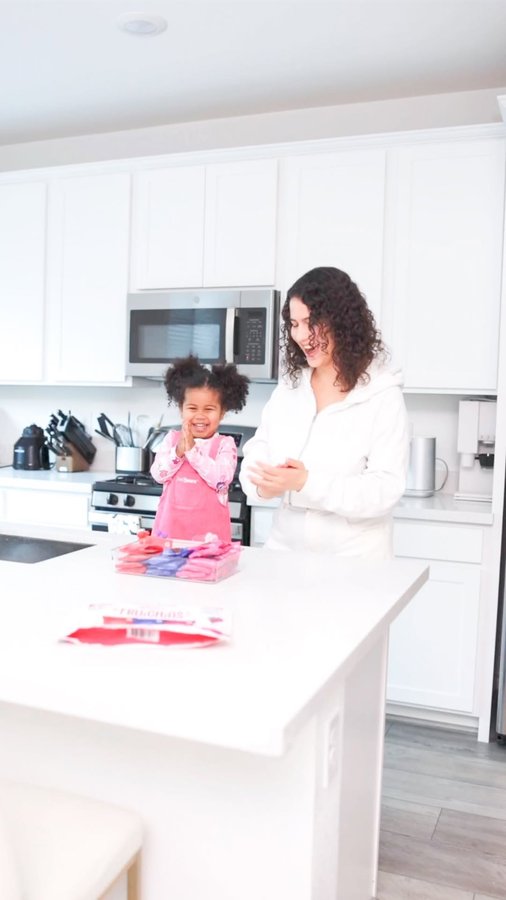 Instagram post by @gyda.bell for Natures Garden. Caption reads: [...] added sugar, just like Fruichias by....