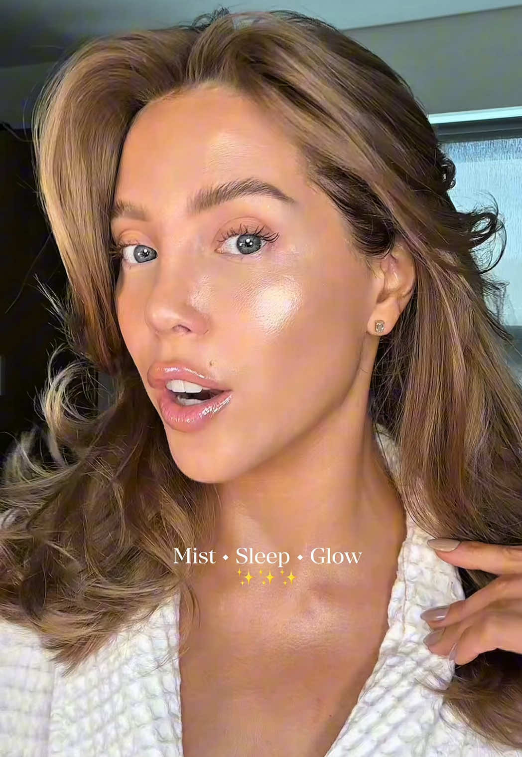 TikTok post by @imjamiestone for Cocoandeve. Caption reads: [...] tanning mist is my new fav ever!!....