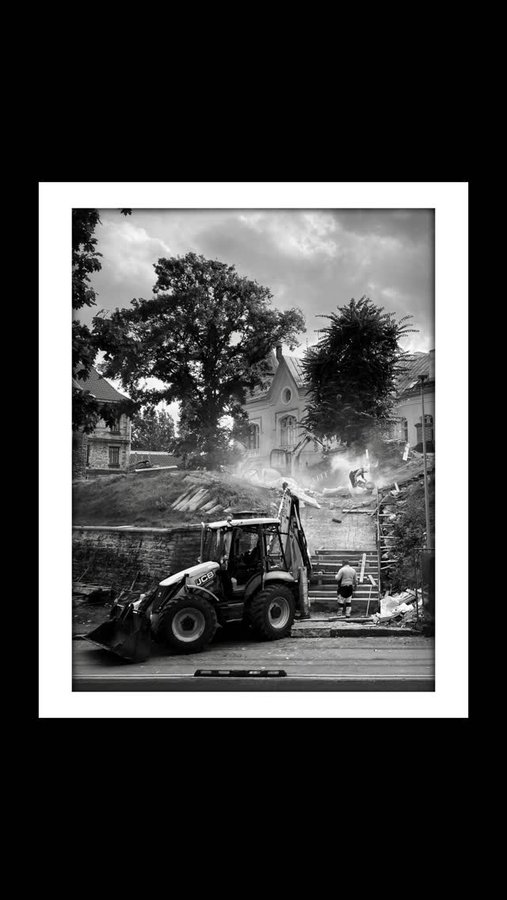 Instagram post by @geit.eero for Leica Camera. Caption reads: I have been asked many times if this LeicaLux app....