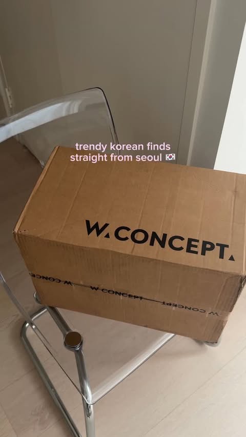 Instagram post by @soggogi for WCONCEPT. Caption reads: @WCONCEPT haul 🐰🩶 Brands featured: Athé [...].