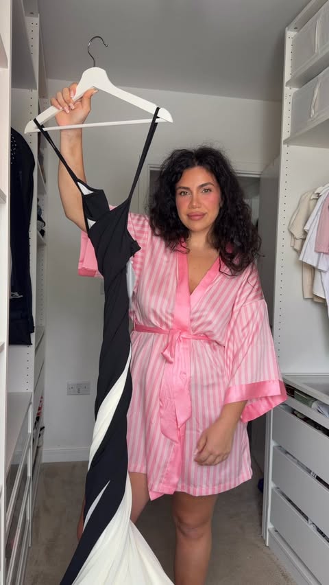 Instagram post by @melisaissa for Azazie. Caption reads: [...] outfit sorted✅✨ 👗: 'Jessenia' from....