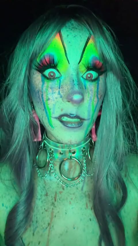 Instagram post by @thegratefulgore for MocoQueen. Caption reads: I like bugs 🐛 In: @beatsbydeb TikTok:....
