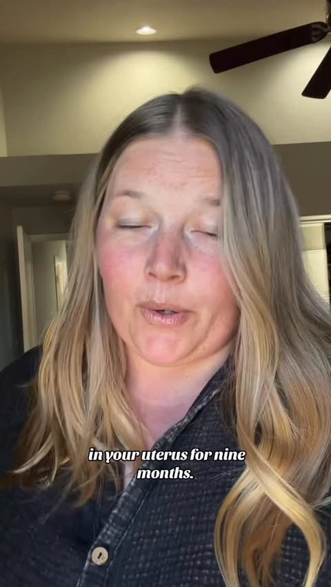 Instagram post by @kelsey_p90 for Perifit. Caption reads: I love using my @perifit.co because sneezing....