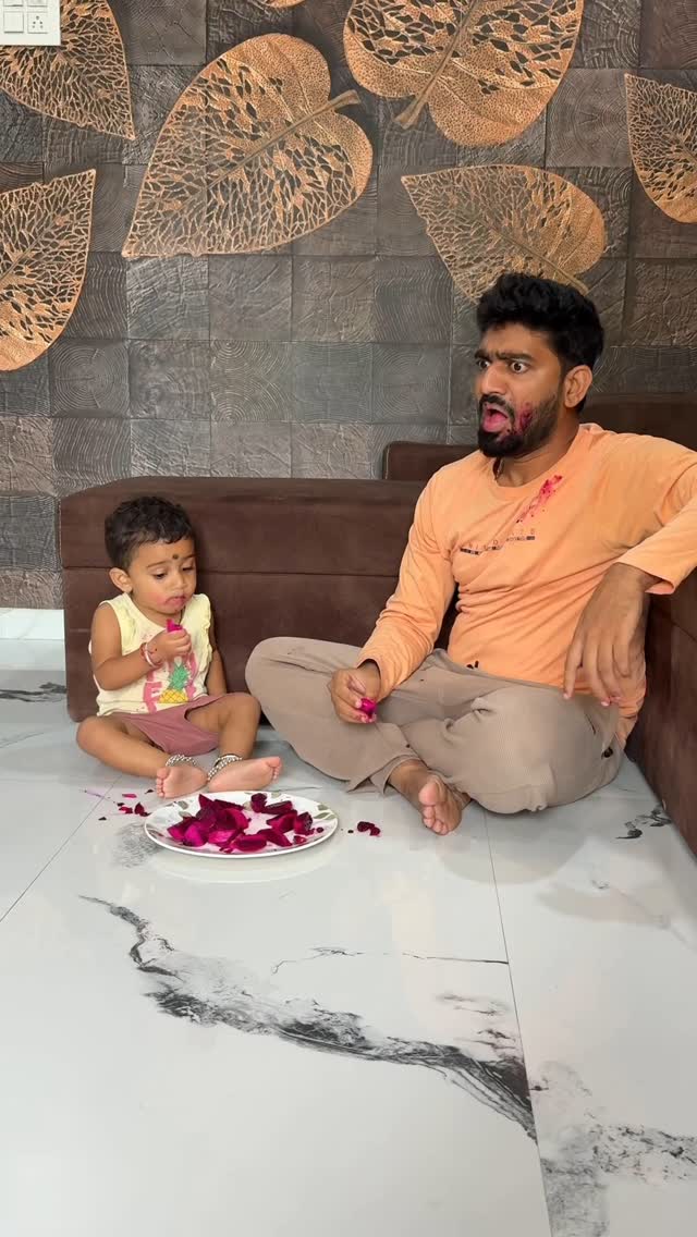 Instagram post by @giri_gajanan_official for Himalaya Babycare. Caption reads: लेकरांसोबत लेकरू बनवून राहण्यातच खरी मजा.😍 
As a....